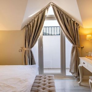 Deluxe Zimmer mit Kingsize-Bett